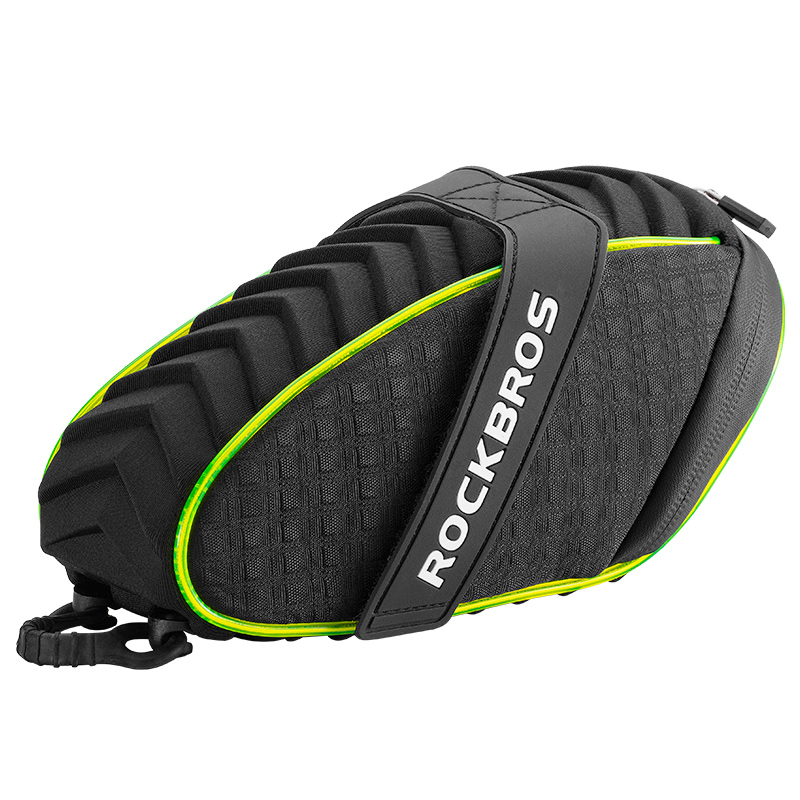 Bolsa traseira de bicicleta com luzes que brilham à noite